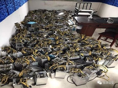 A powerful mining rig dedicated to Kaspa mining, showcasing the dedicated hardware driving the network's growth.